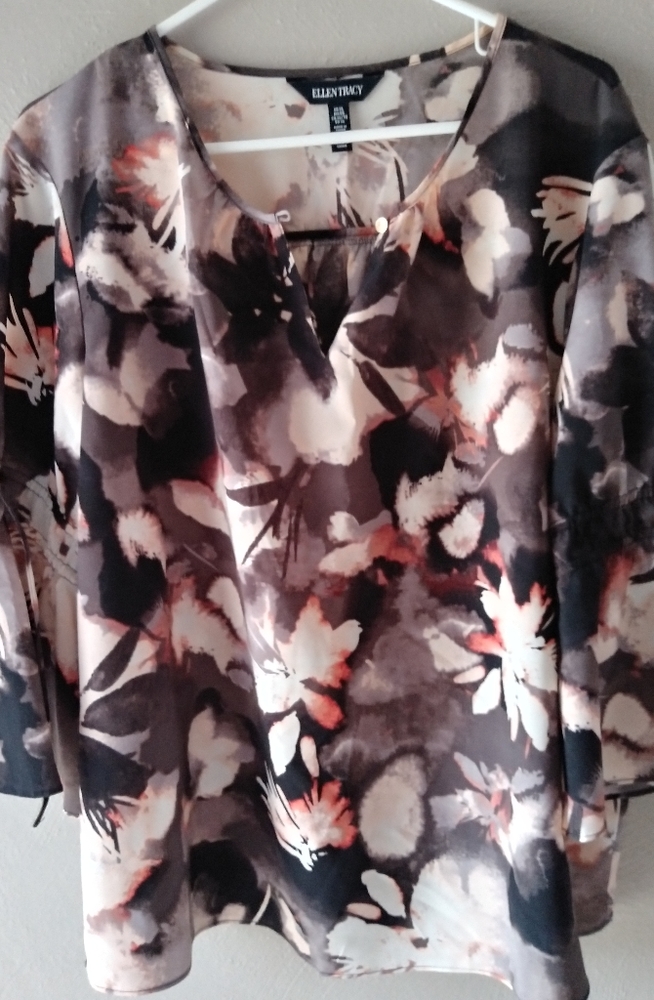 Helen Tracy tie bell sleeve blouse